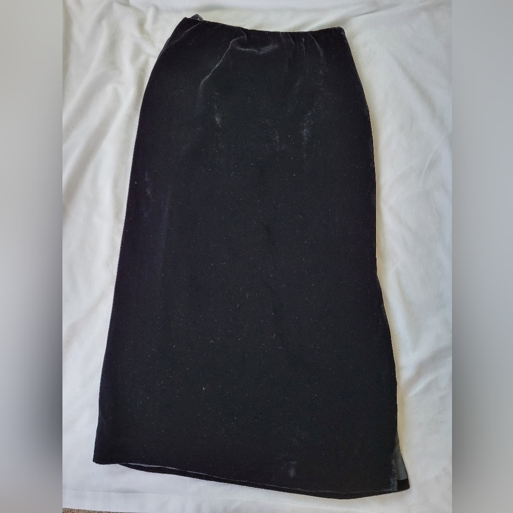 Dana Buchman Luxe black velour silk blend zipper back side slit midi skirt 2